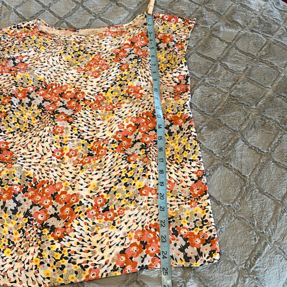 Loft Blouse. - Picture 2 of 4